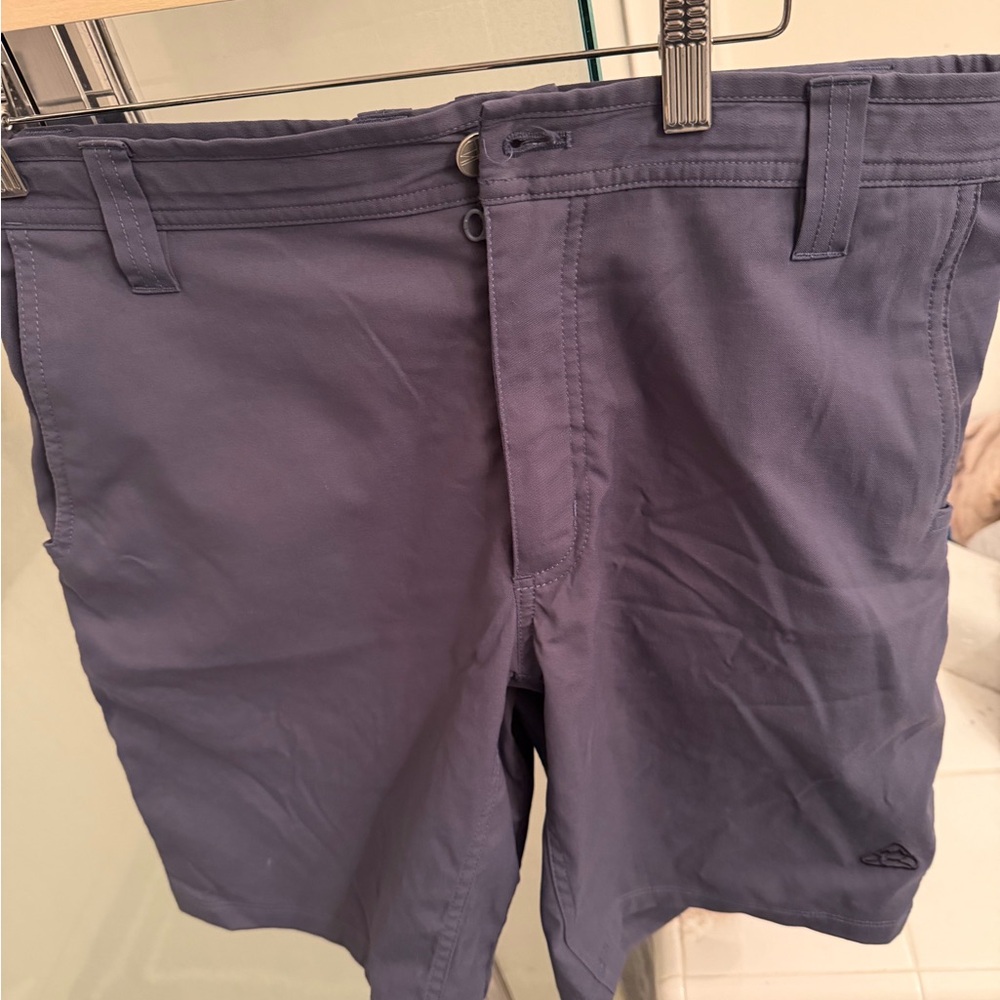 Livsn ecotrek trail shorts size 33 dusk blue